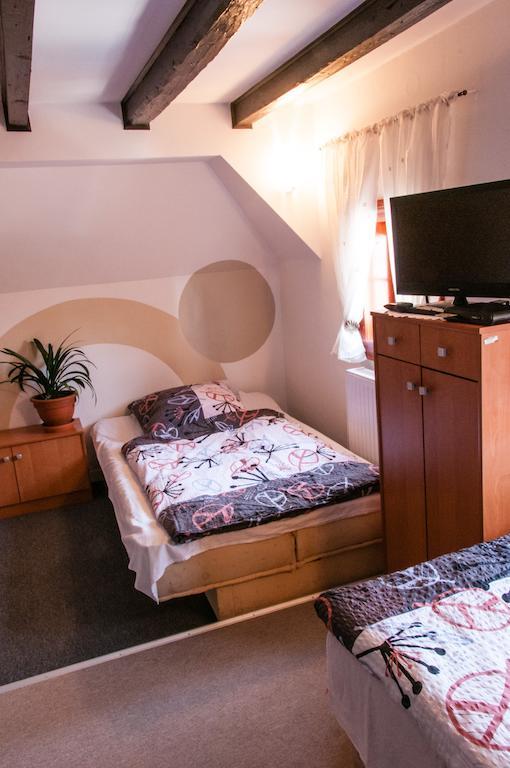 Pokoje Goscinne U Eweliny Bogatynia Esterno foto